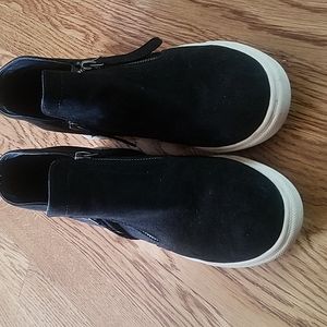 Madden girl Suede shoes.